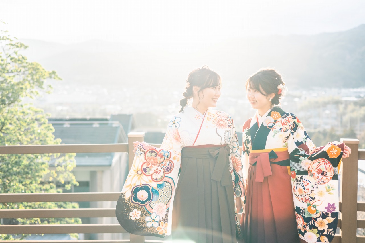 京都で卒業式袴の写真撮影するなら【2023年8月更新】 - YUNAGI FILMS