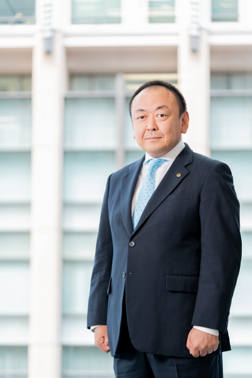 代表ポートレート|胸上と全身のビジネスプロフィール