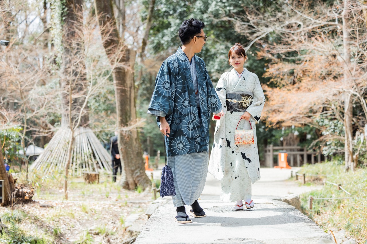 Kyoto photoshooting at shrine(couple-walking)