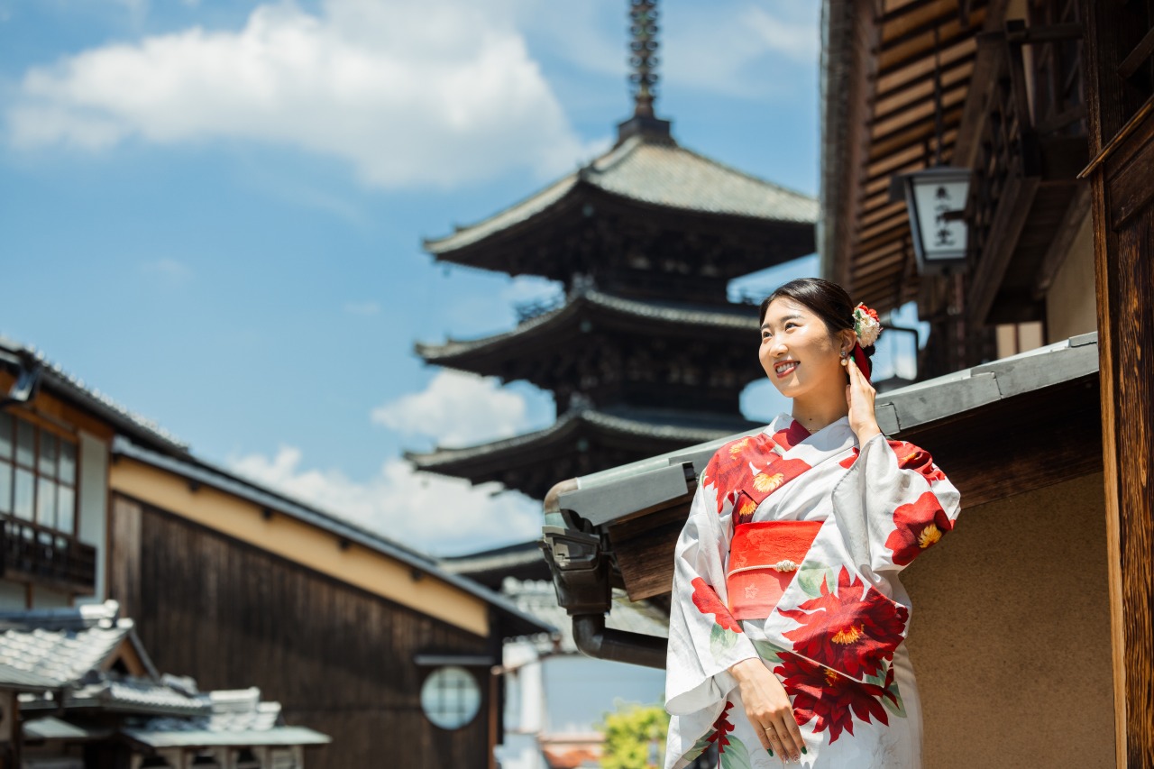 Kyoto photoshooting at Yasaka(Yasaka-no-to)