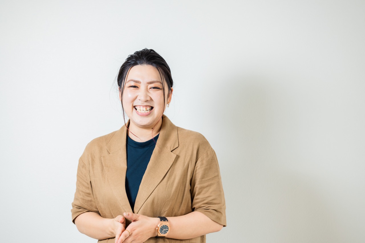 代表ポートレート|胸上正面のビジネスプロフィール写真