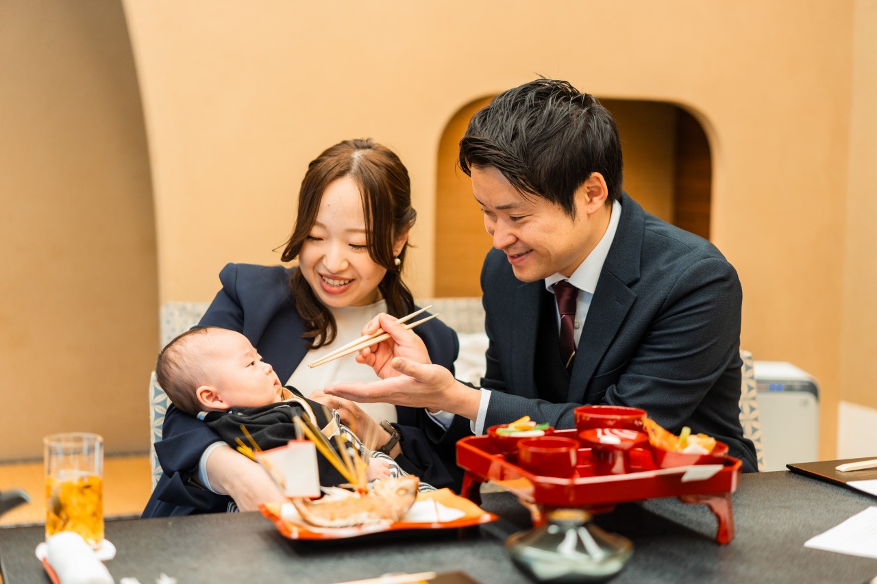 大阪 お食い初め 写真 親子のお食い初めの儀