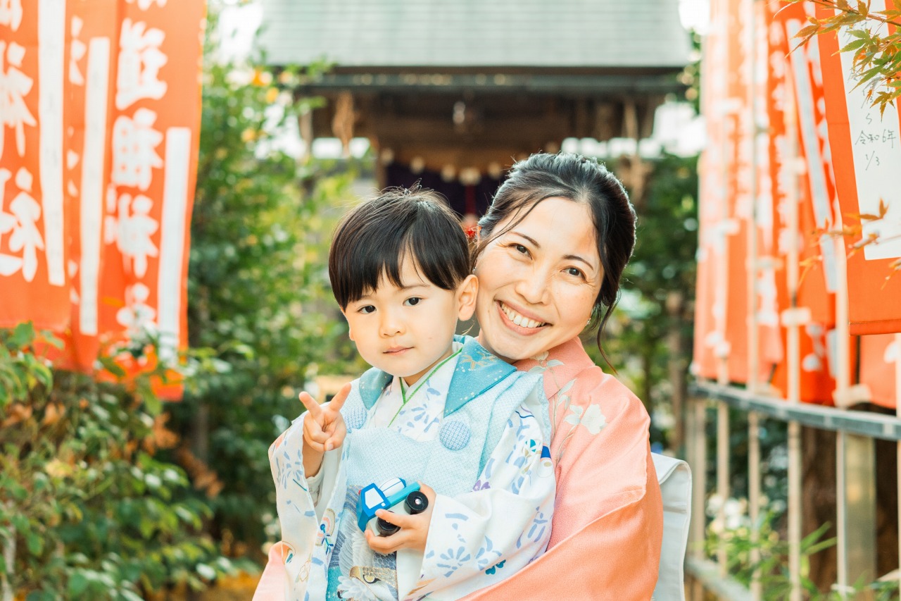 亀有香取神社で七五三母子写真