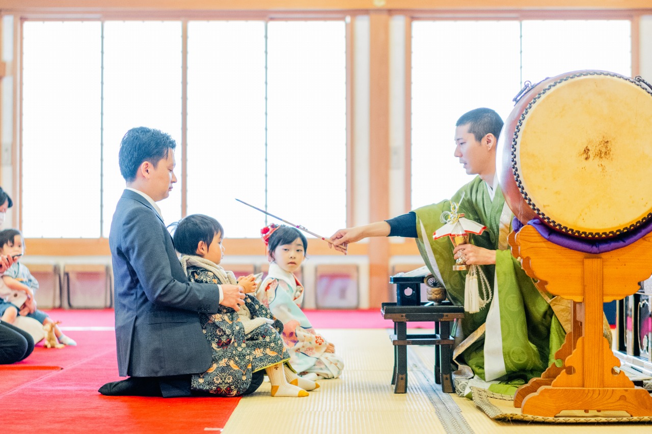 増上寺での七五三ご祈祷中の写真