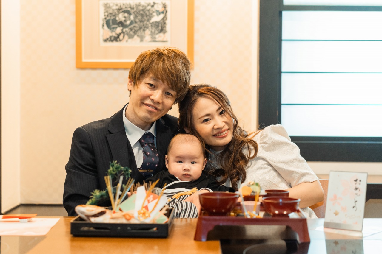 木曽路でのお食い初め親子ショット