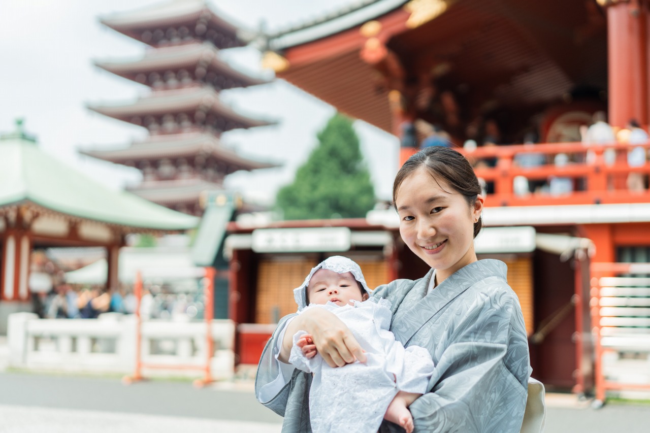 浅草寺 五重塔バックに お宮参り写真