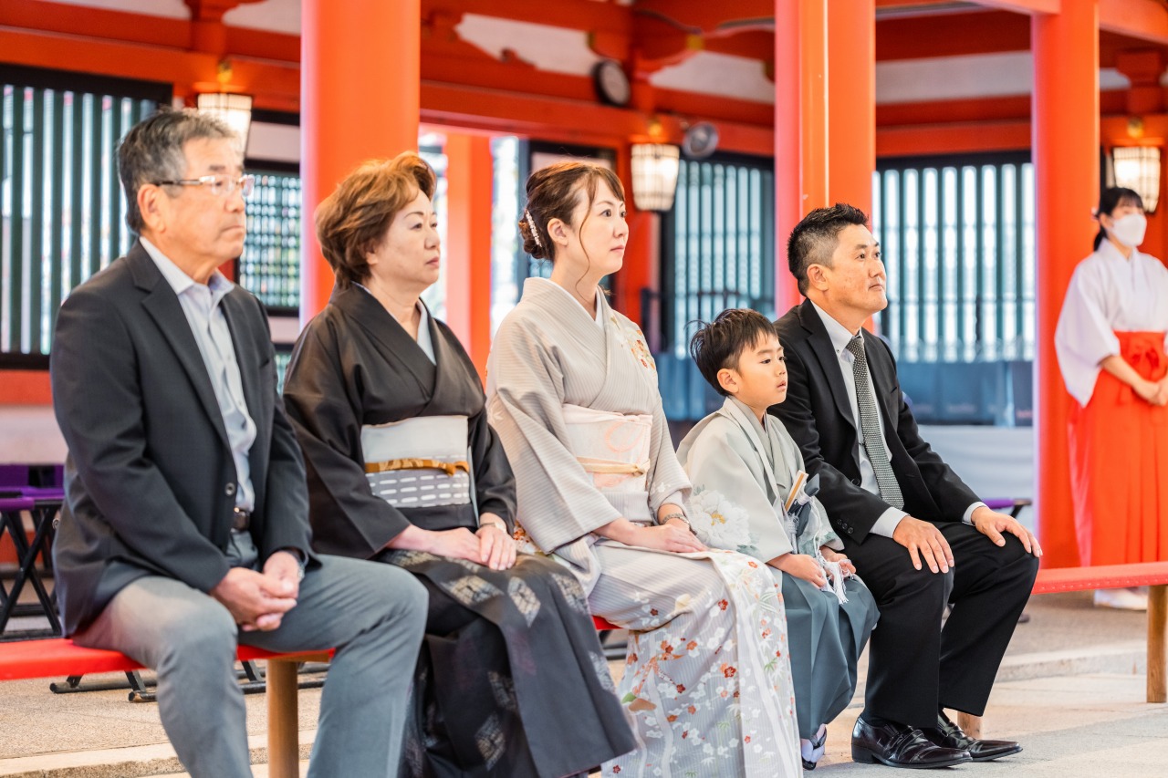 七五三ご祈祷中の写真(生田神社)